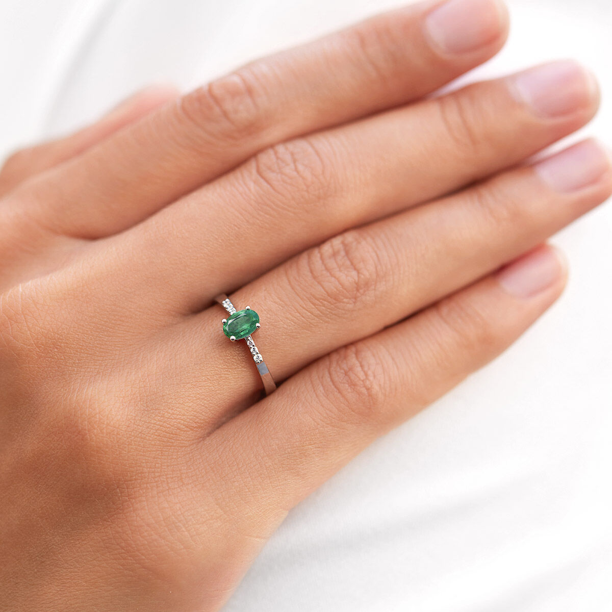 Quick-guide-to-engagement-rings-how-to-choose-the-right-one-3